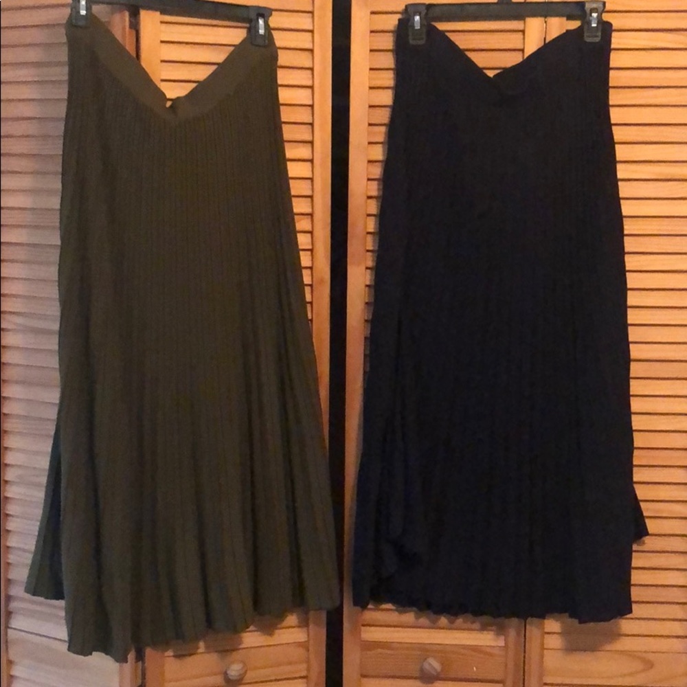 Blue skirt& green
